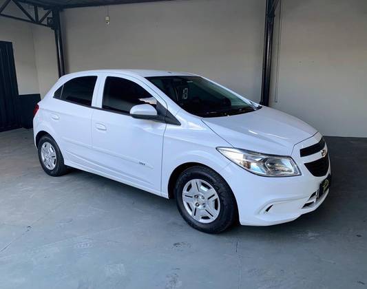 CHEVROLET ONIX 1.0 MPFI JOY 8V FLEX 4P MANUAL CHEVROLET ONIX 1.0 MPFI JOY 8V FLEX 4P MANUAL